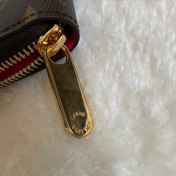 SOLD!!! Louis Vuitton Monogram Zippy Wallet 2021 Xmas Vivienne Limited Edition - Picture 4 of 6